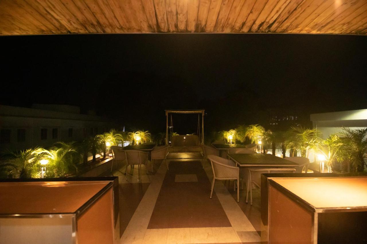 The Cindrella Hotel Siliguri Exterior photo