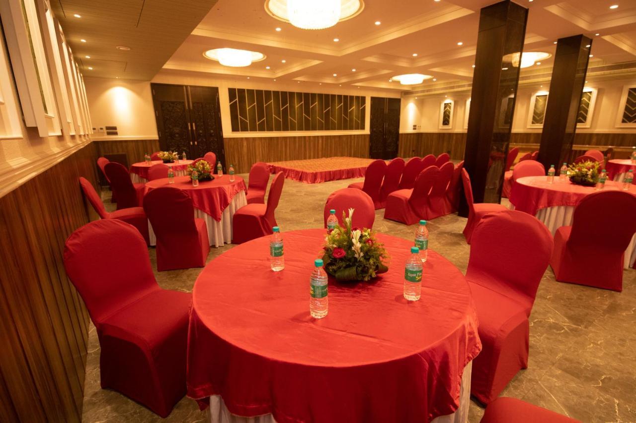 The Cindrella Hotel Siliguri Exterior photo