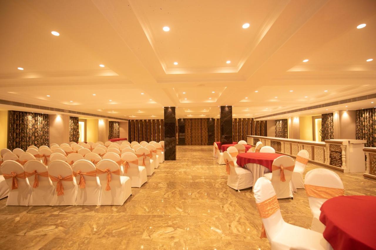 The Cindrella Hotel Siliguri Exterior photo