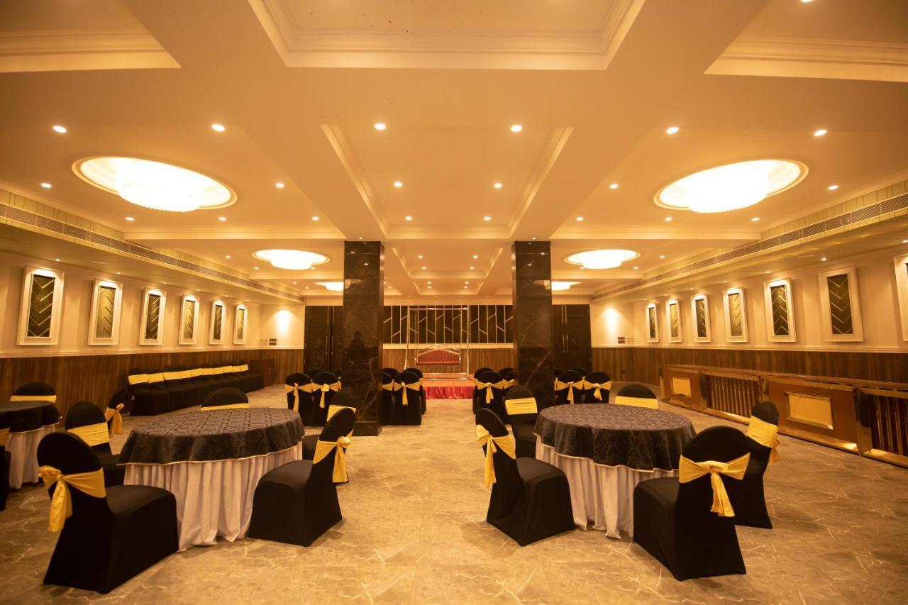The Cindrella Hotel Siliguri Exterior photo
