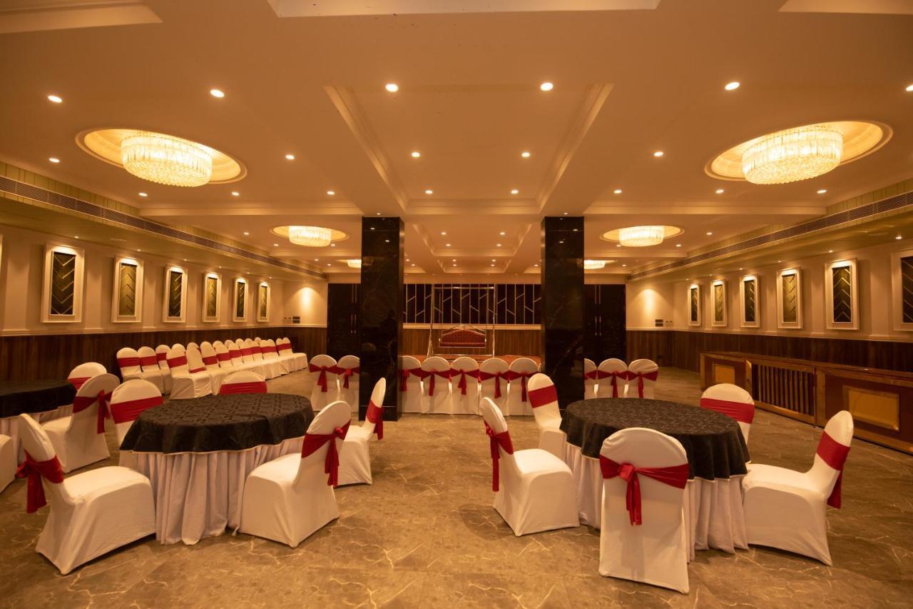 The Cindrella Hotel Siliguri Exterior photo