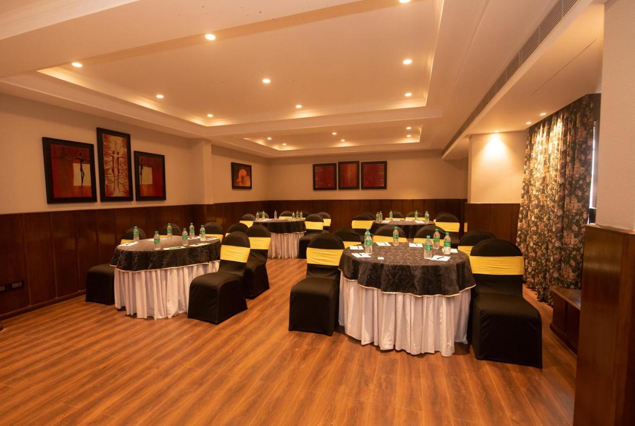 The Cindrella Hotel Siliguri Exterior photo
