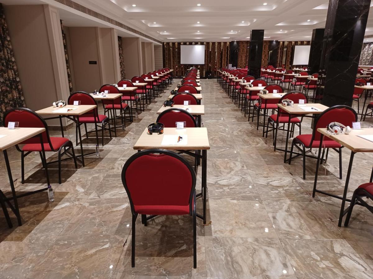 The Cindrella Hotel Siliguri Exterior photo